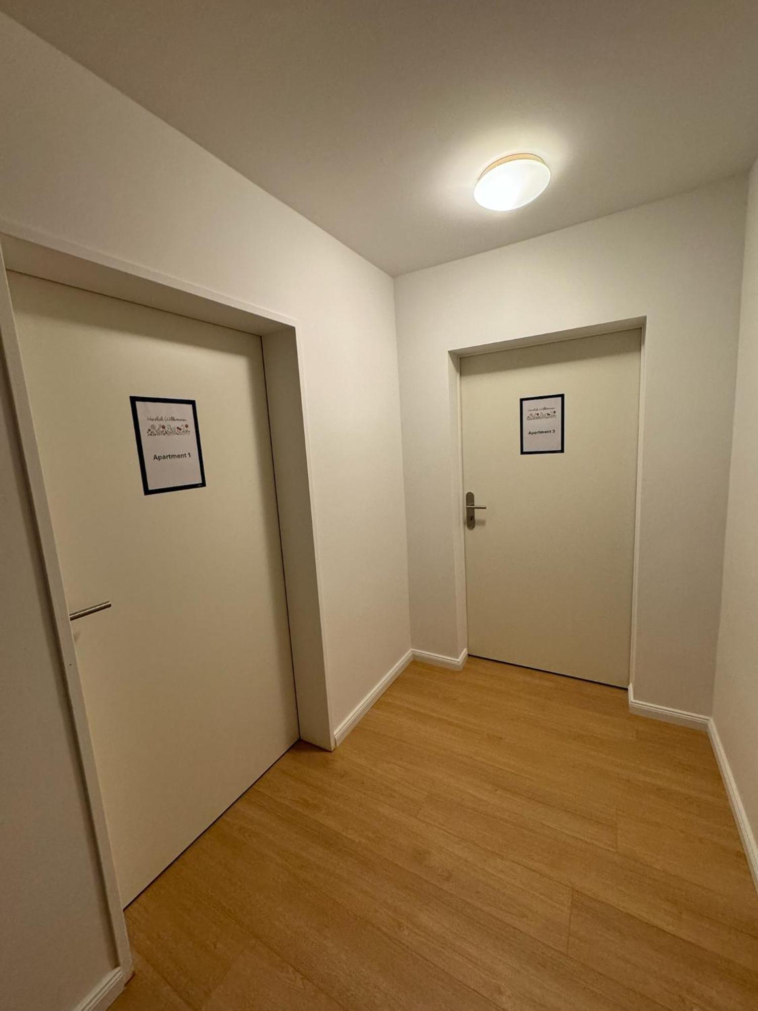 Fc-Apartmenthaus Falkensee Mit Grossem Garten Und Pkw Stellflaechen Esterno foto