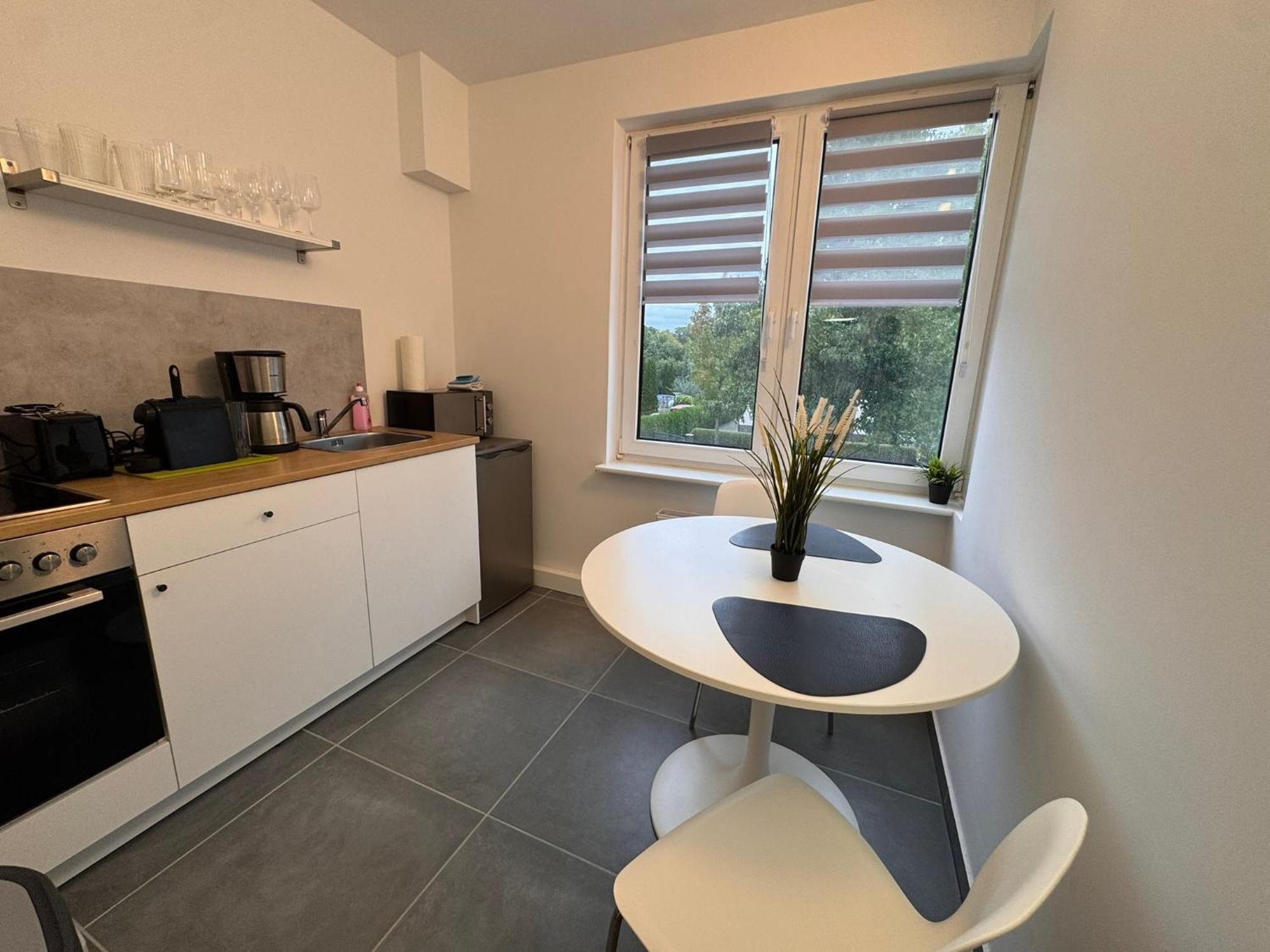 Fc-Apartmenthaus Falkensee Mit Grossem Garten Und Pkw Stellflaechen Esterno foto