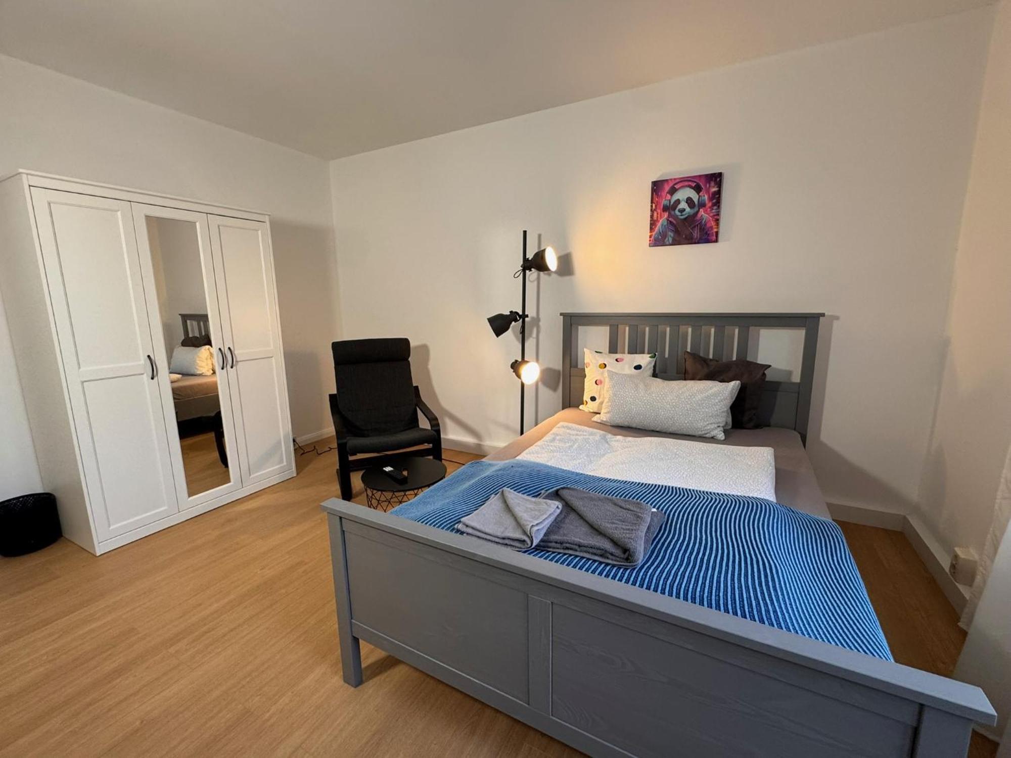 Fc-Apartmenthaus Falkensee Mit Grossem Garten Und Pkw Stellflaechen Esterno foto