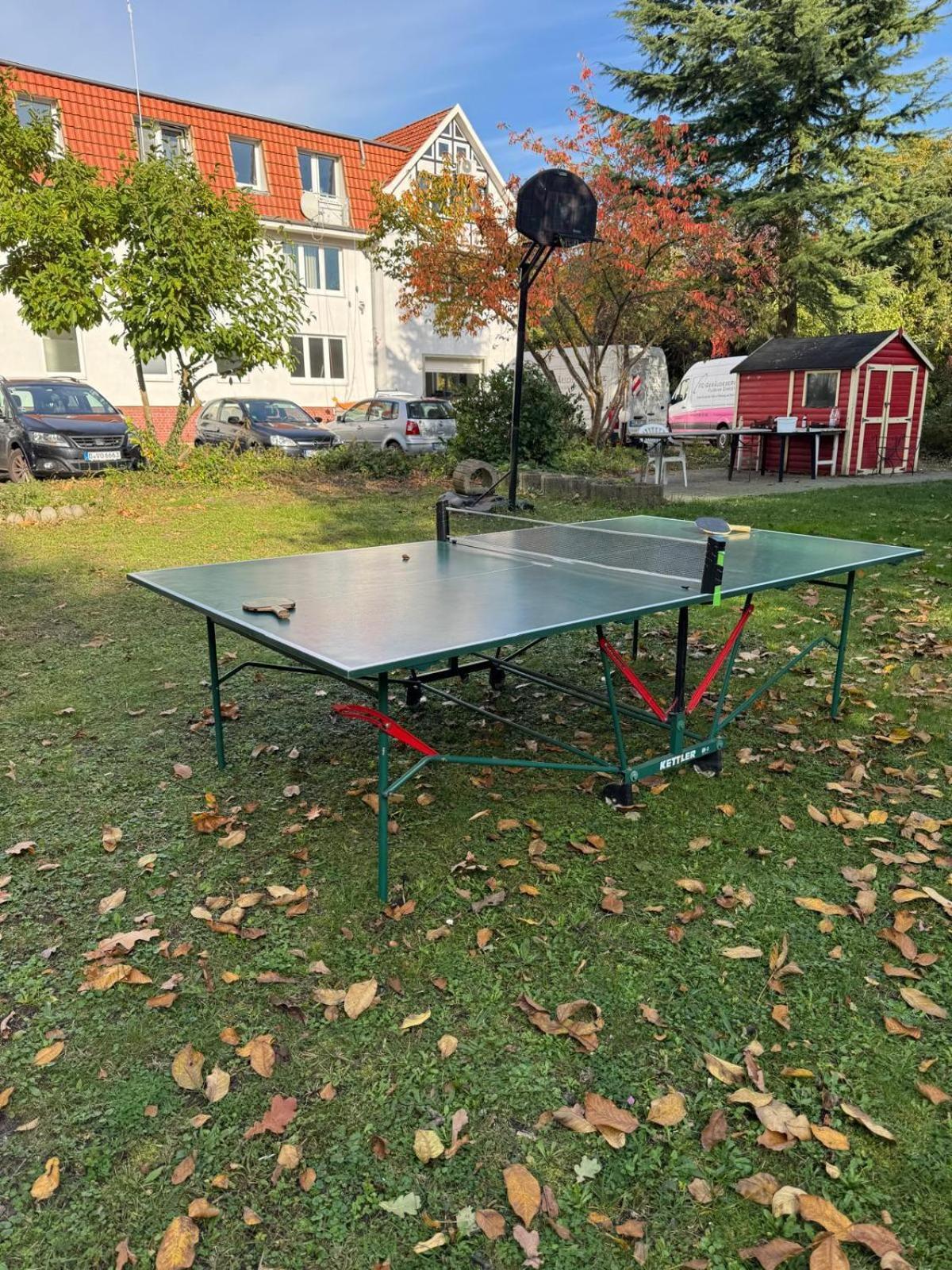 Fc-Apartmenthaus Falkensee Mit Grossem Garten Und Pkw Stellflaechen Esterno foto